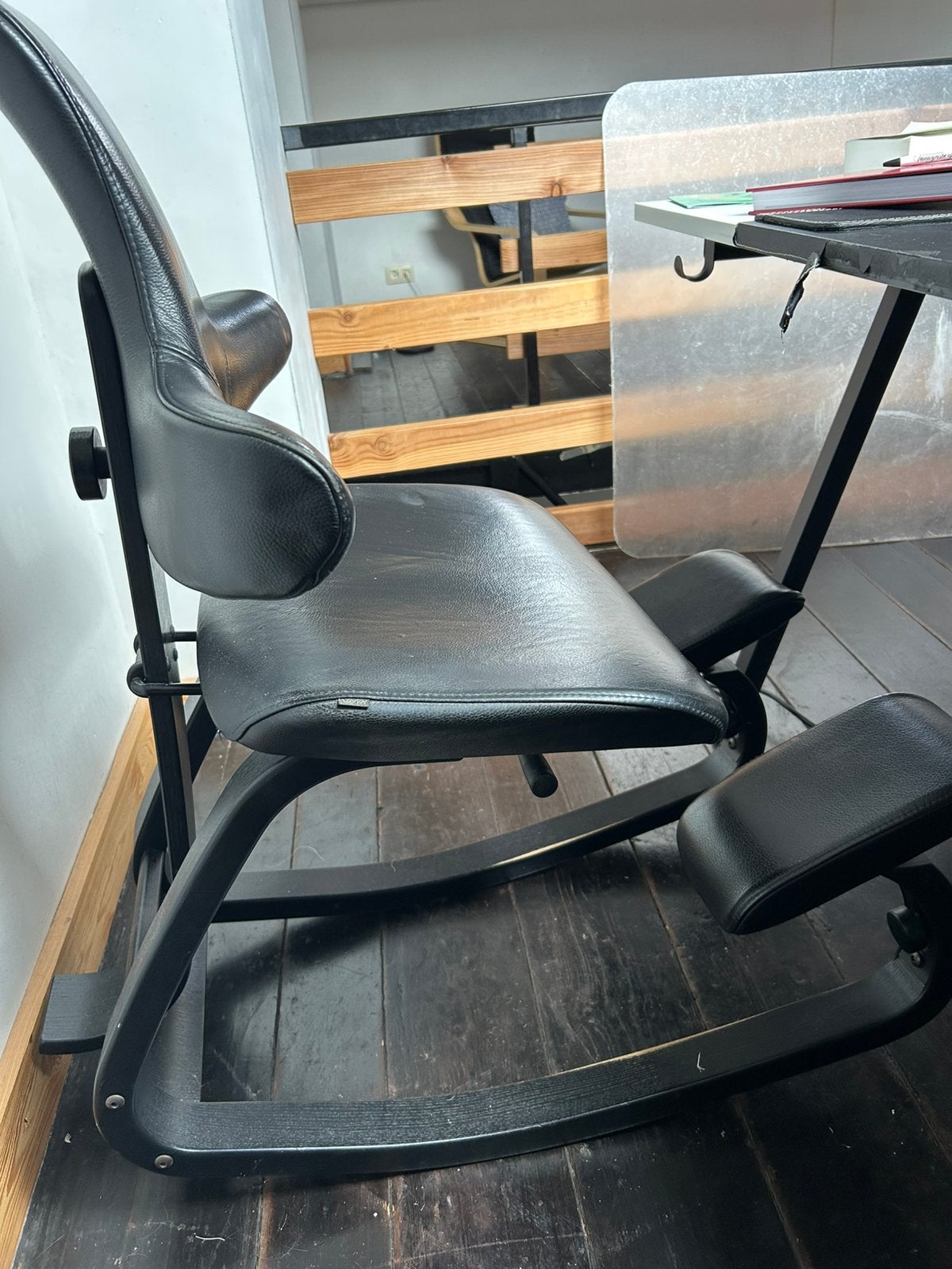 Varier ergonomische bureaustoel, Ophalen, Zo goed als nieuw, Zwart, Bureaustoel