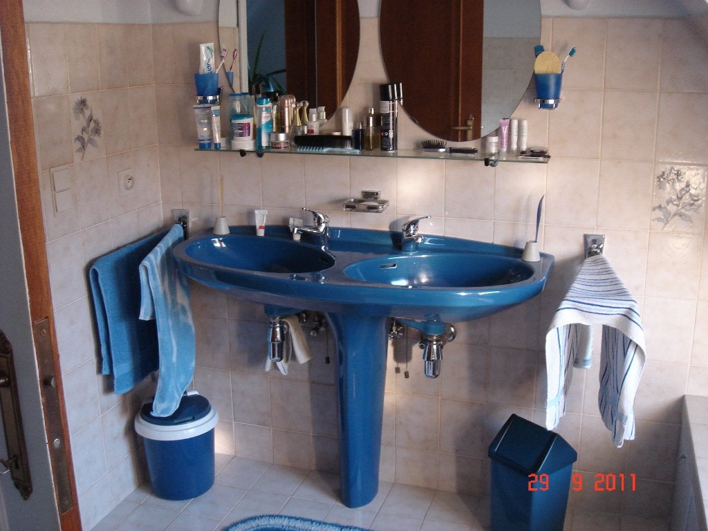 Badkamer dubbele lavabo op voet met 2 eengreeps kranen., Ophalen, Gebruikt