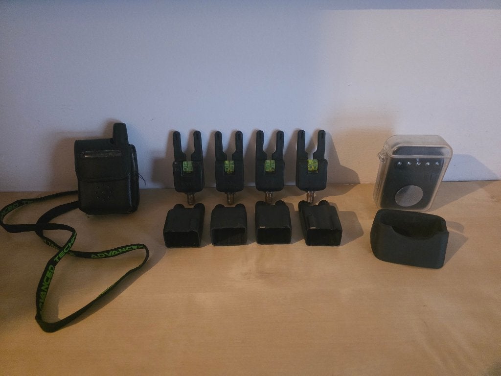 4 att beetmelders + 2 soundboxen, Watersport en Boten, Hengelsport | Karpervissen, Ophalen, Gebruikt, Complete set