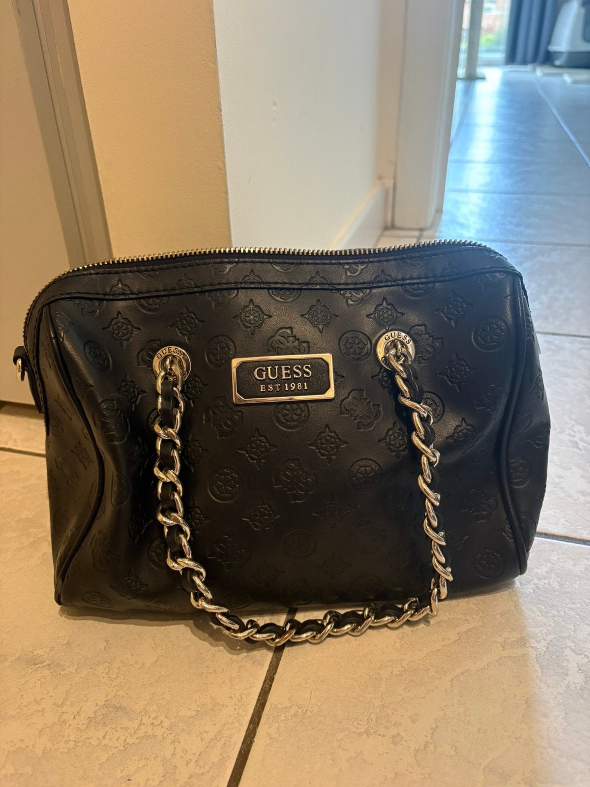 Zwarte tas van Guess, Ophalen, Gebruikt, Zwart