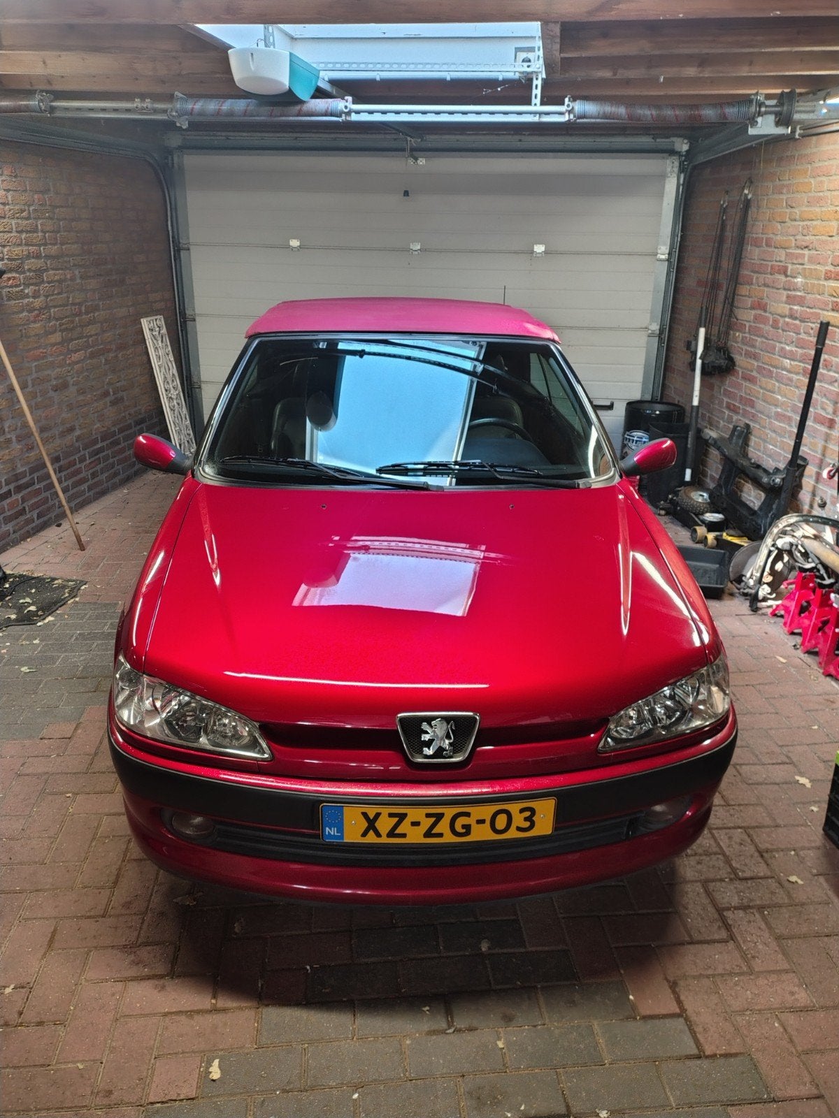 Peugeot 306 cabriolet cabrio 1.8 16v, Auto's, Peugeot, Voorwielaandrijving, Zwart, Cabriolet, Leder