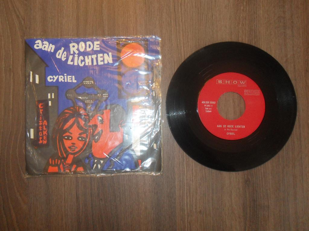 Cyriel - Aan de rode lichten, Cd's en Dvd's, Vinyl | Nederlandstalig, Ophalen of Verzenden, Gebruikt, 7 inch, Levenslied of Smartlap