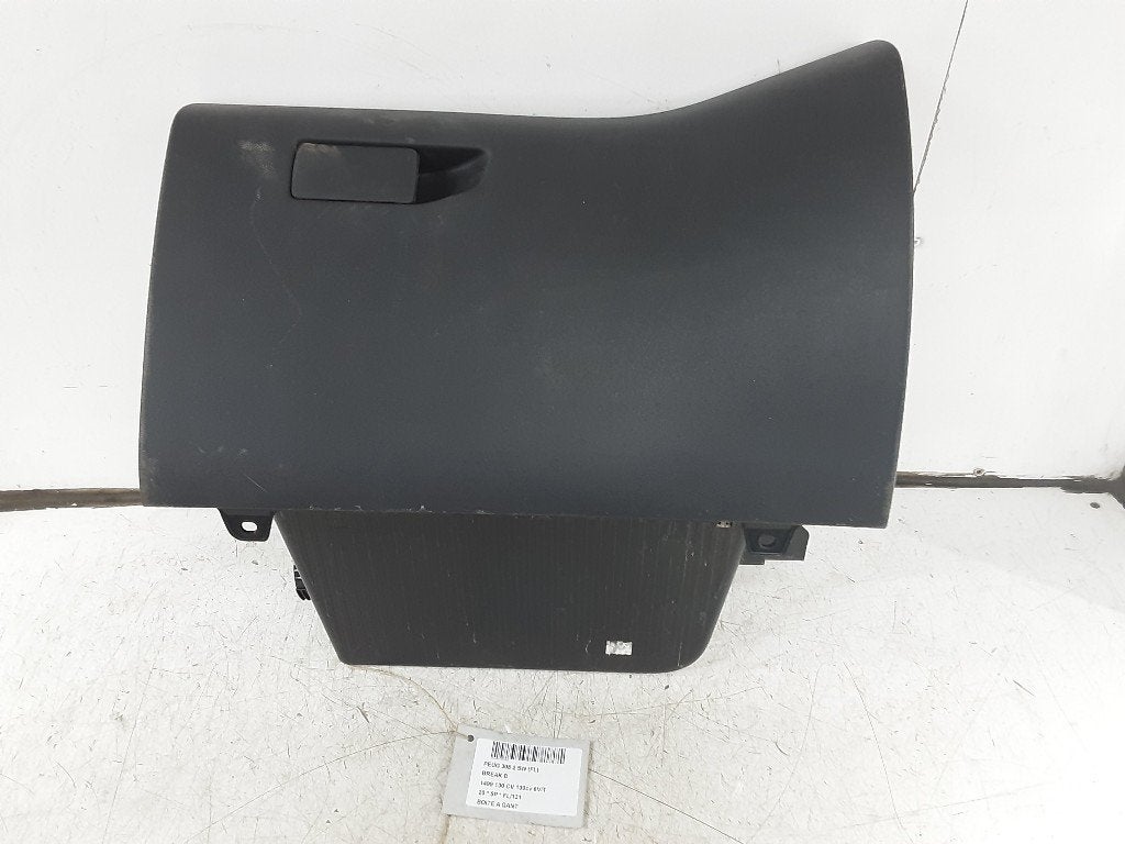 OPBERGVAK Peugeot 308 SW (L4 / L9 / LC / LJ / LR), Gebruikt, Mevr. I. Hauben, Rue de l'Espoir 34 34
4030  GRIVEGNÉE, BE, Info@Collignon.be
