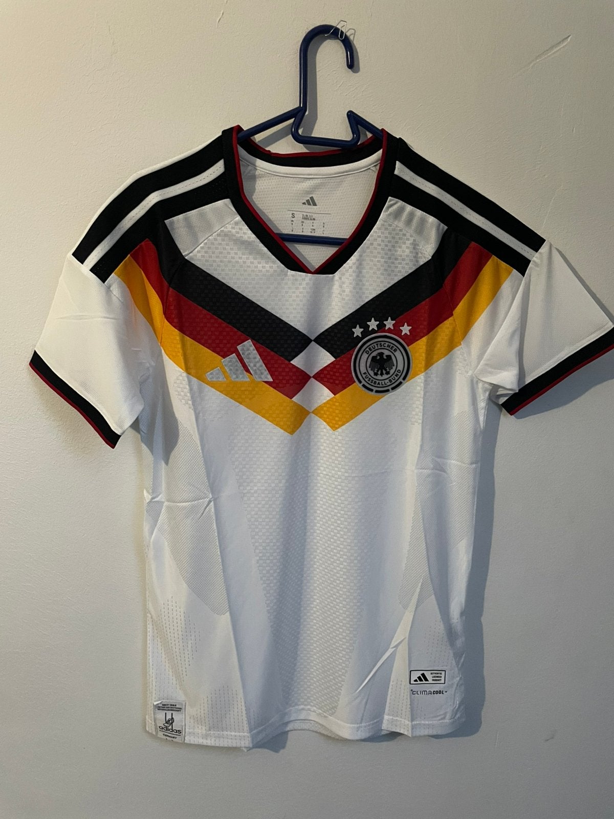 Duitsland WK-shirt 2026, Sport en Fitness, Voetbal, Zo goed als nieuw, Shirt, Maat M, Ophalen
