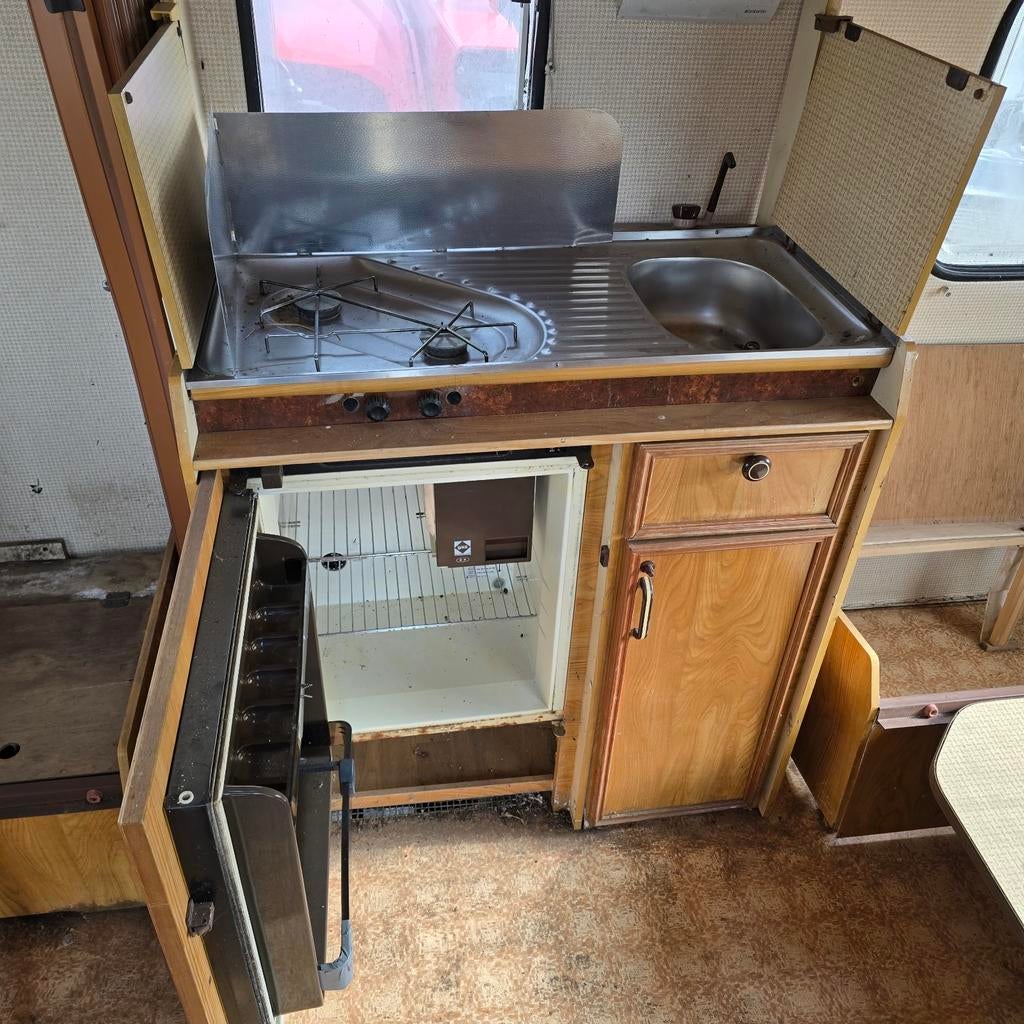 Caravan Sterckeman 750kg wisselstukken raam deur keukenblok, Ophalen