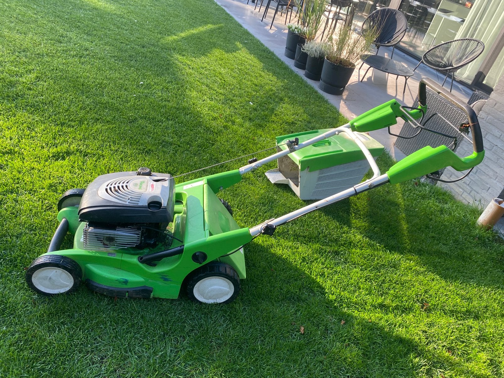 Grasmachine met benzine viking 6, Tuin en Terras, Ophalen, Zo goed als nieuw, Opvangbak