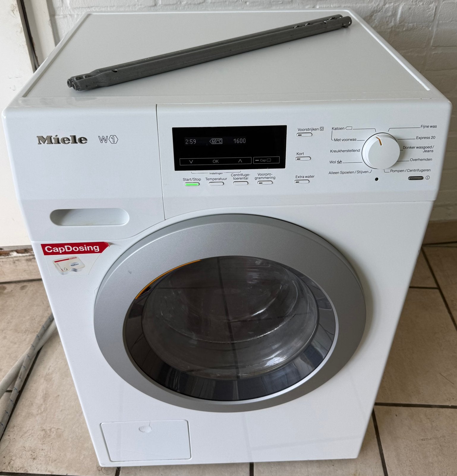 Miele W1 8 KG/1600 tr/min A+++ économe énergie Capdosing, Electroménager, 1600 tours ou plus, Comme neuf, Chargeur frontal, Enlèvement