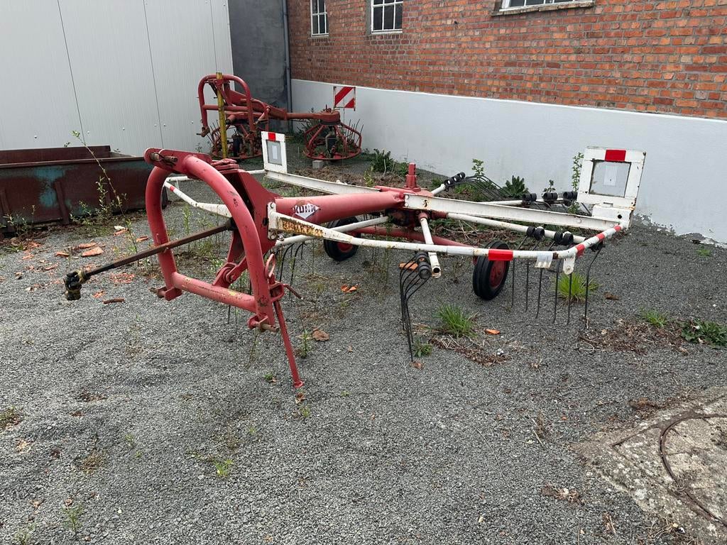 Kuhn hark ga 300, Zakelijke goederen, Ophalen