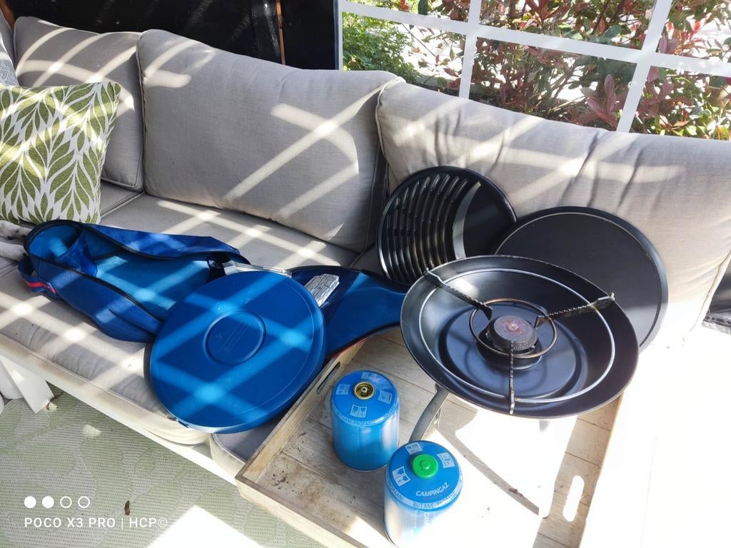 Campinggas BBQ party grill+extra grillplaat en gasfles, Caravans en Kamperen, Ophalen, Gebruikt