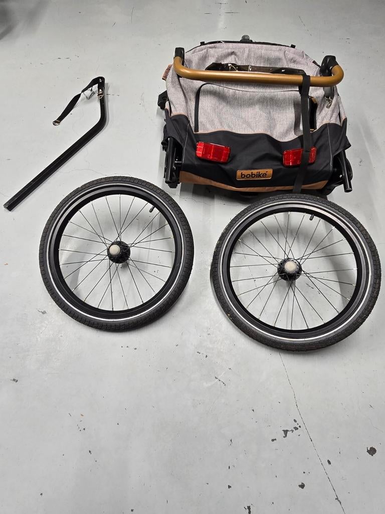 Bobike 2 in 1 fietskar / wandelwagen voor 2 kindjes, Fietsen en Brommers, Ophalen