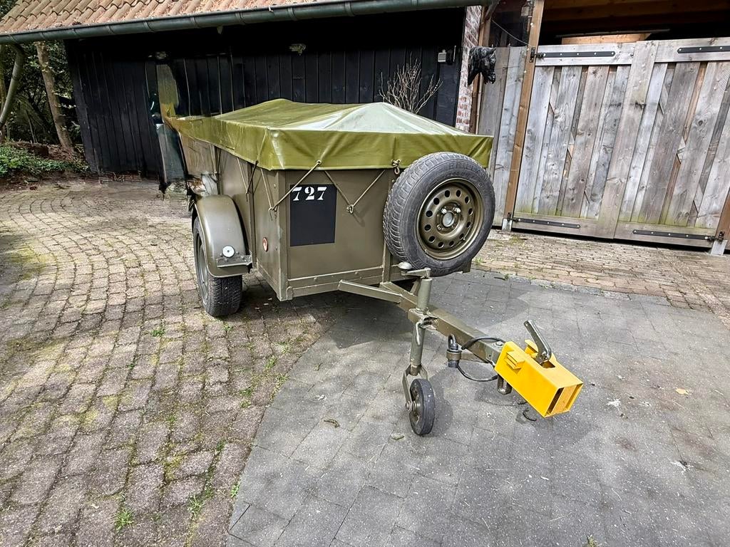 1940s Leger aanhangwagen met nieuw Dekzeil, Ophalen, Zo goed als nieuw