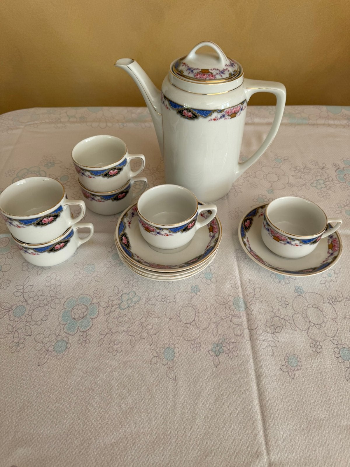 Servies KPM, Ophalen