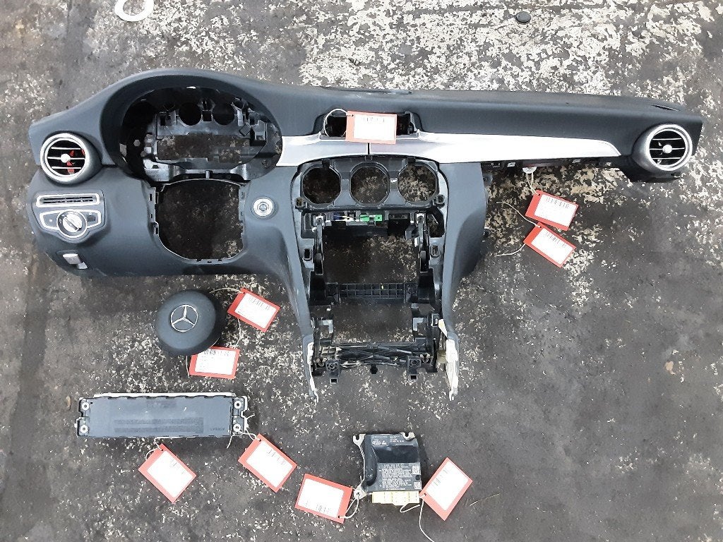 AIRBAG SET Mercedes-Benz C (W205) (01-2013/06-2021), Auto-onderdelen, Gebruikt, Mercedes-Benz, Mevr. I. Hauben, Rue de l'Espoir 34 34
4030  GRIVEGNÉE, BE