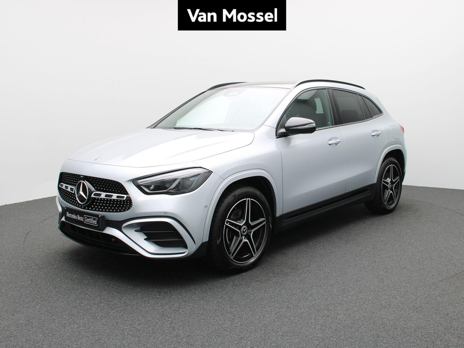 Mercedes-Benz GLA 250 e AMG Line + TREKHAAK + PANO DAK + MUL, Auto's, Dealer onderhouden, Zwart, 4 cilinders, 16 kWh