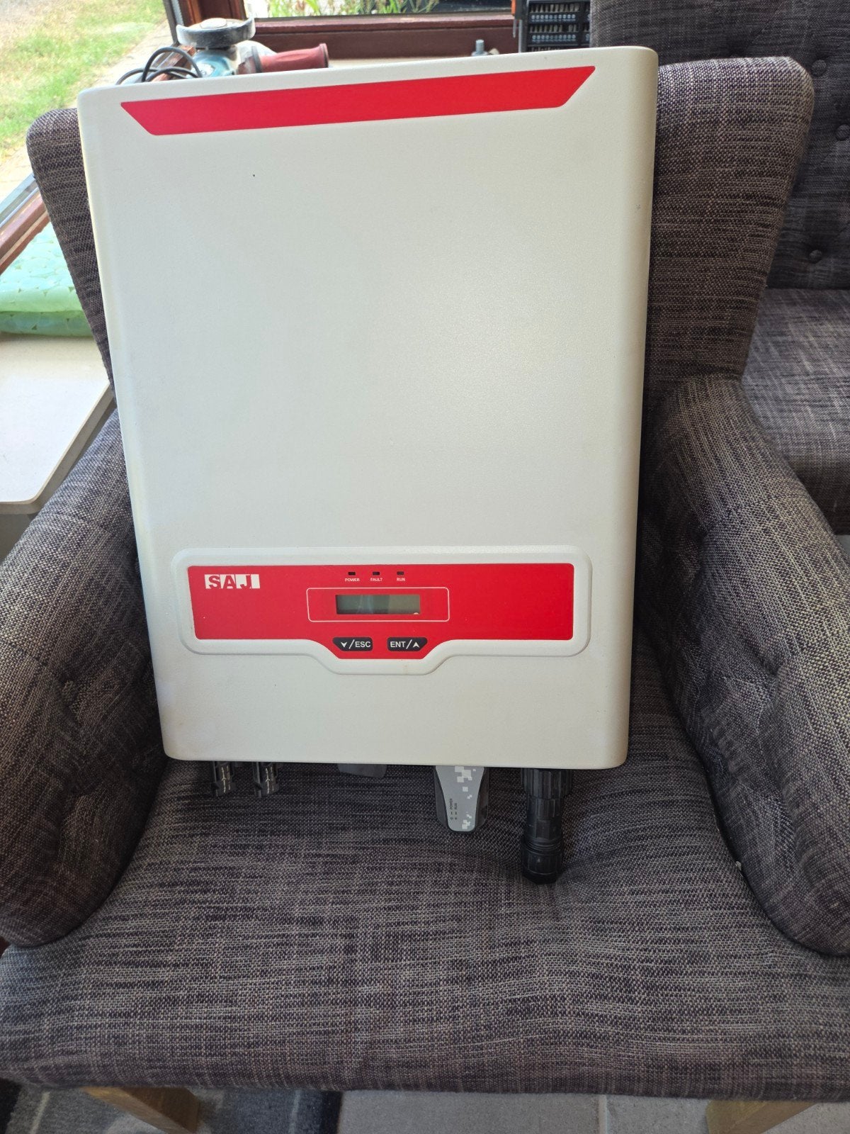 omvormer zonnepanelen, Ophalen