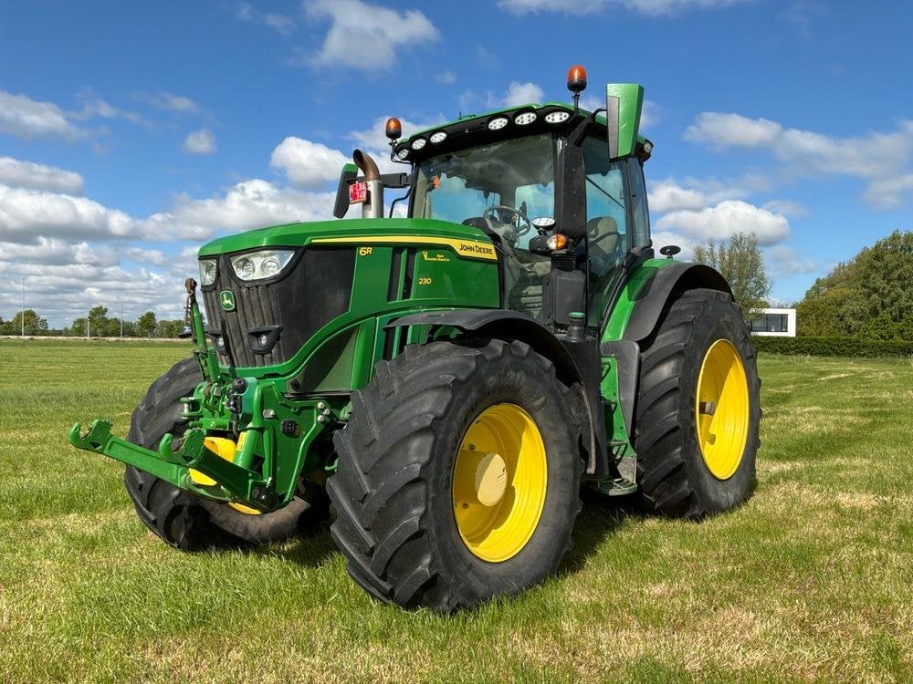 2022 John Deere 6R230 vierwielaangedreven landbouwtractor, Zakelijke goederen, Landbouw | Tractoren, Meer dan 160 Pk, John Deere