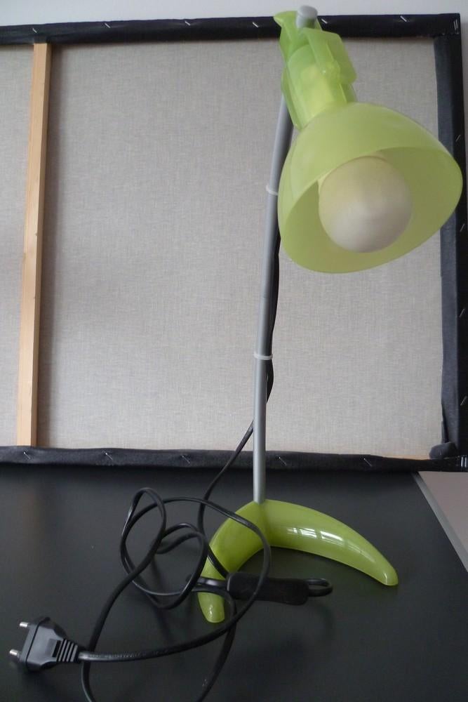 Lampe de bureau, Enlèvement