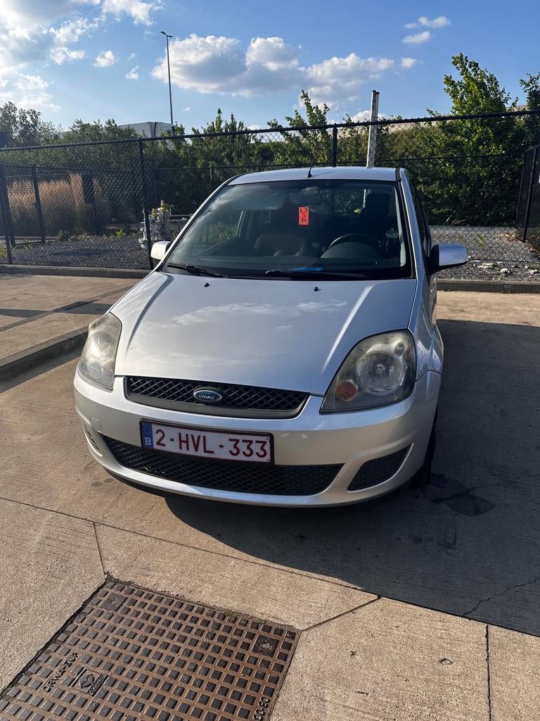 Ford Fiesta 1.3 benzine – rijdt en start goed, Auto's, Handgeschakeld, Particulier, Euro 4, Te koop