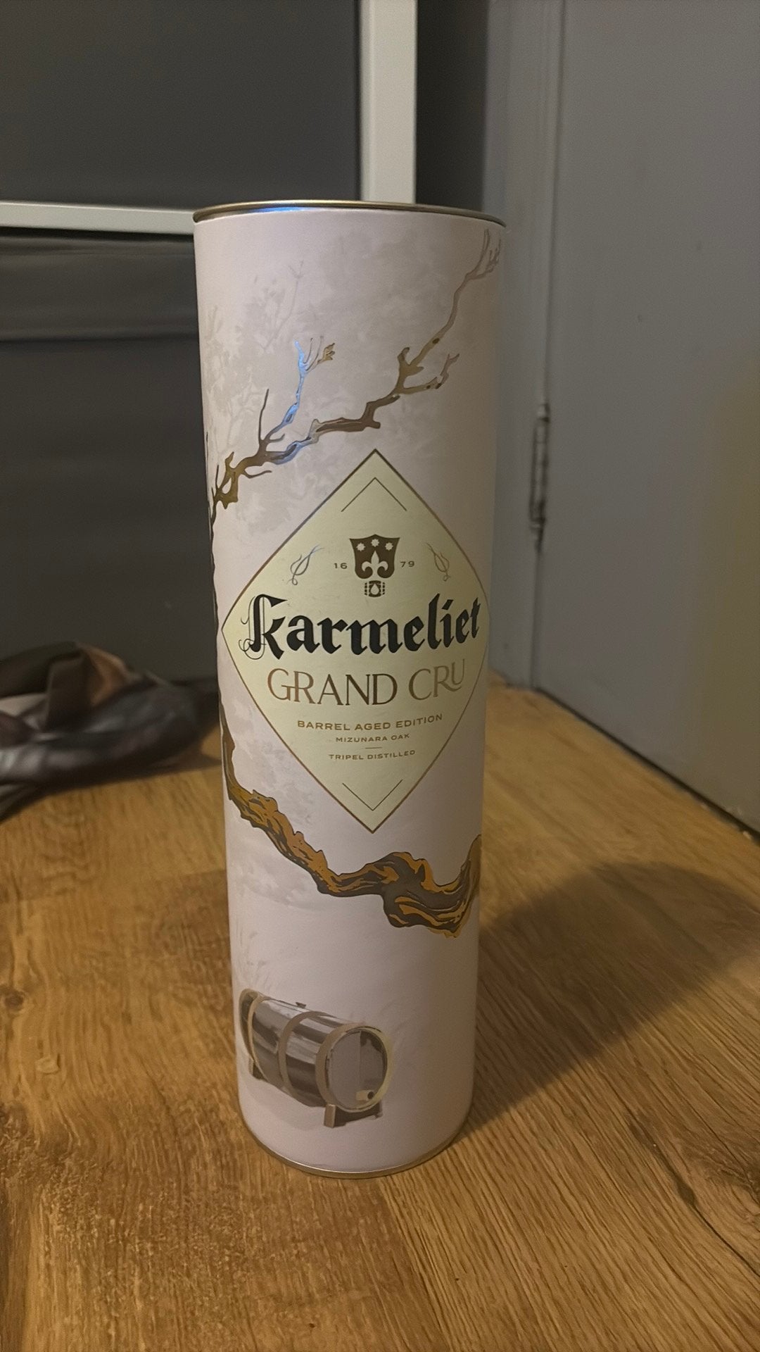 Lege karmeliet grand cru buis, Ophalen, Zo goed als nieuw