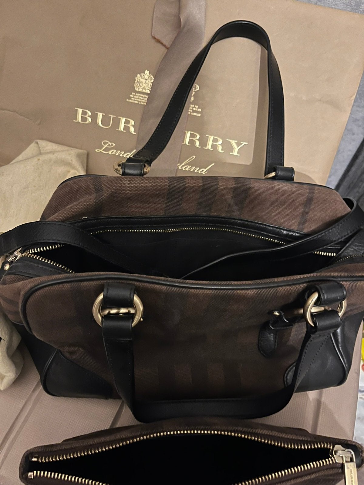 Sac à main authentique avec pochette assortie, Bijoux, Sacs & Beauté, Enlèvement ou Envoi, Comme neuf