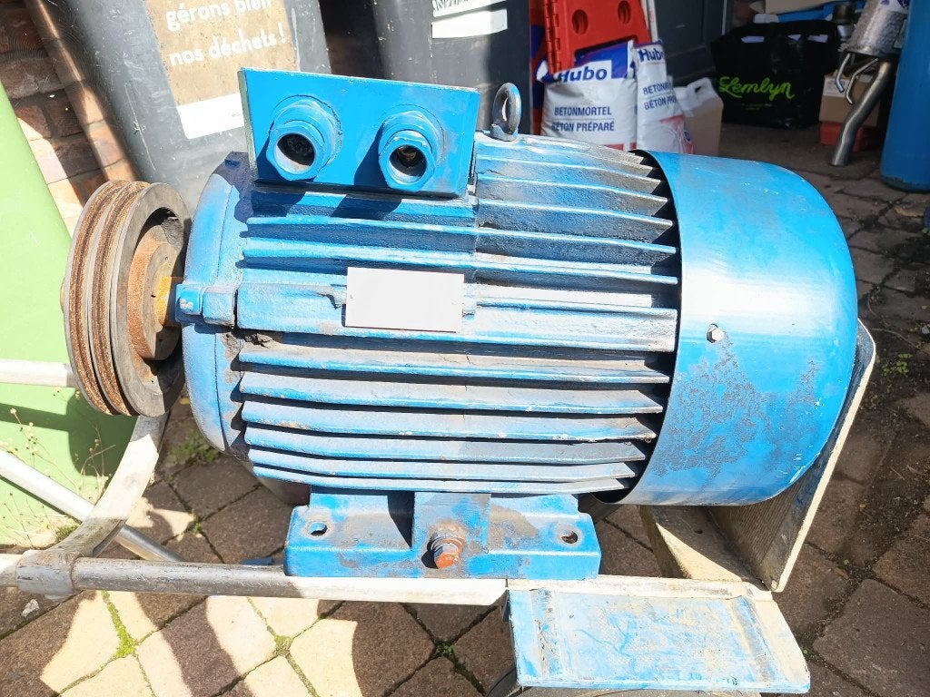 Moteur electrique industriel, Enlèvement, Utilisé, Moteur électrique, 1800 tpm ou plus
