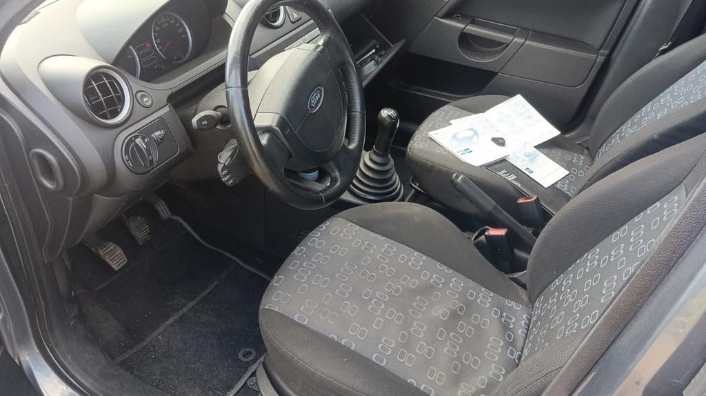 te koop Ford Fiesta met keuring voor verkoop, Euro 5, Stof, Zwart, 4 cilinders