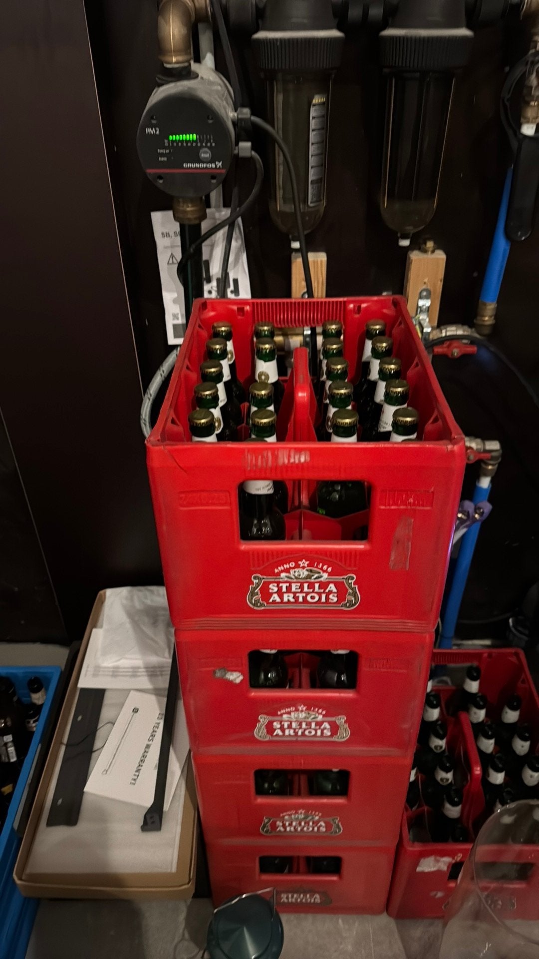 2 bakken stella 25cl paar weken vervallen, Ophalen, Zo goed als nieuw