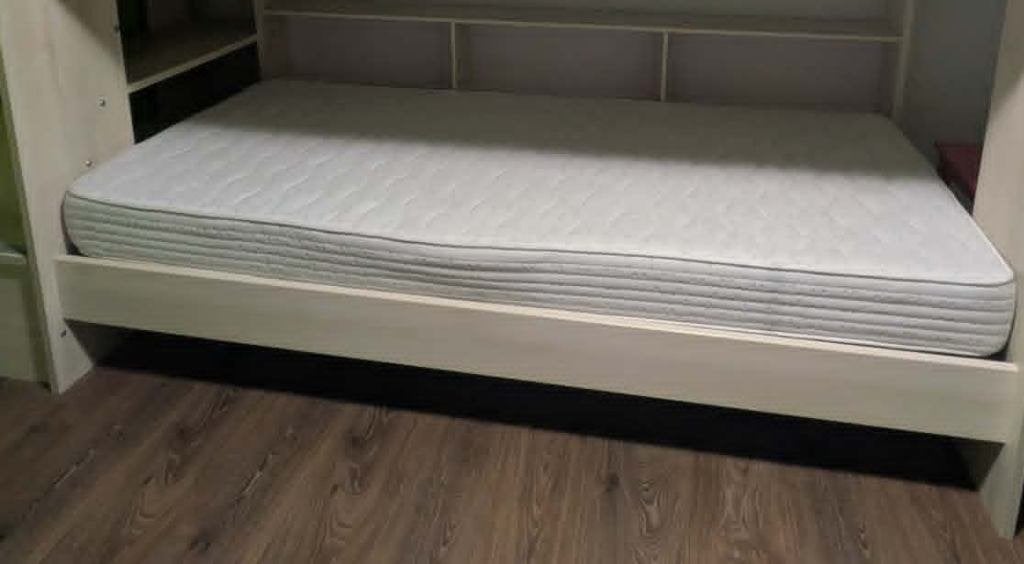 Aluminium eenpersonsbed + zeer goede matras, Maison & Meubles, Chambre à coucher | Lits, 90 cm, Une personne, Enlèvement, Utilisé