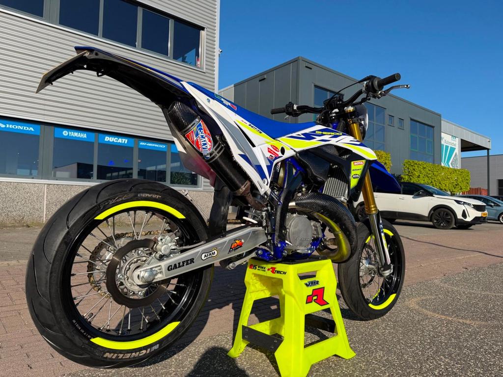Sherco 125 2 takt model A1 rijbewijs Supermoto Supermotard T, Motoren, Info@sherco.com, Bedrijf, 927 Avenue Joliot Curie. 30900   NÎMES, FR