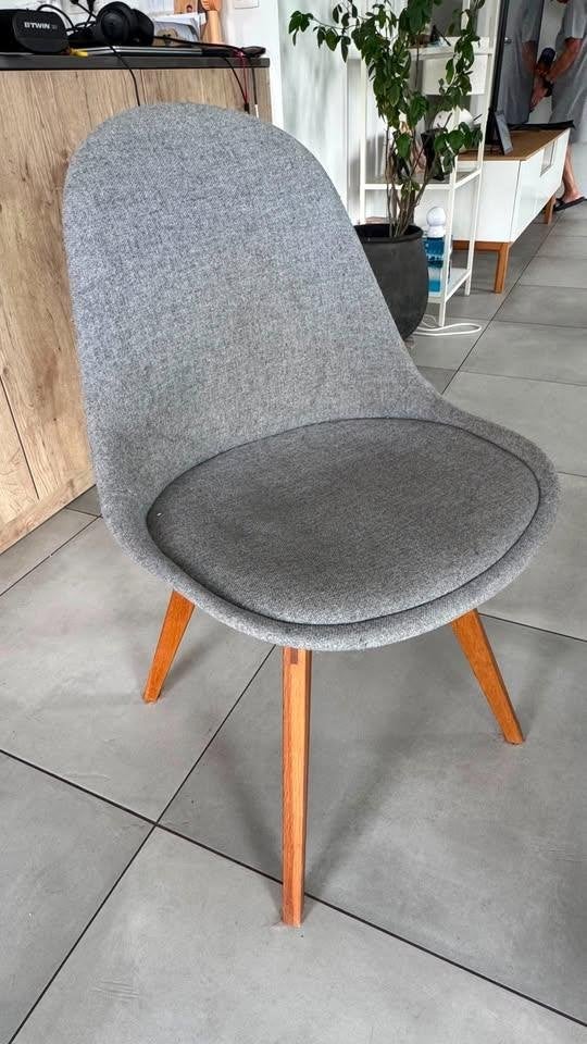6 grijze stoelen GRATIS, Huis en Inrichting, Ophalen, Gebruikt, Vijf, Zes of meer stoelen, Stof