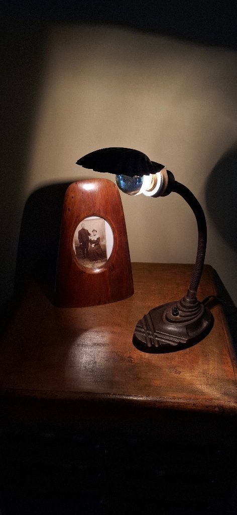 Antieke bureaulamp/ Erpé/ Art Deco/koperen schelpkap, Ophalen of Verzenden