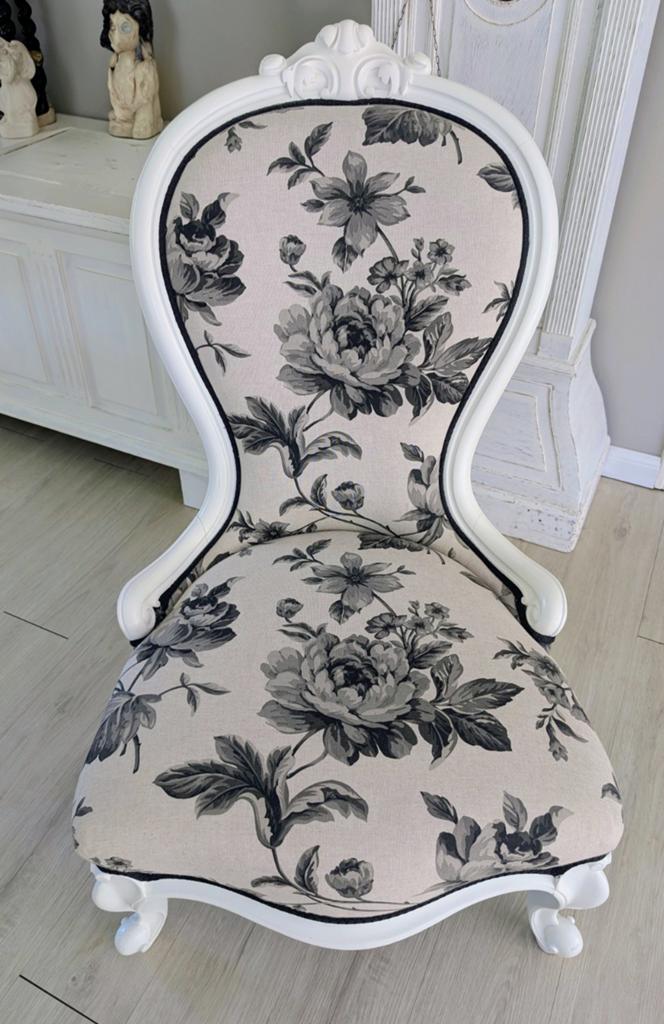 Prachtige, elegante stoel(nursing chair) met een klassiek de, Ophalen