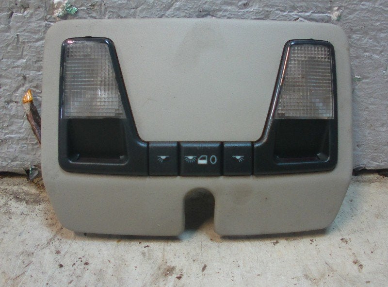 PLAFONNIER AVANT Volvo V70 (GW / LW / LZ) (9-483-145), Info@volvocars.com, Volvo Car Germany GmbH, Siegburger Straße 229
50679  Köln, DE