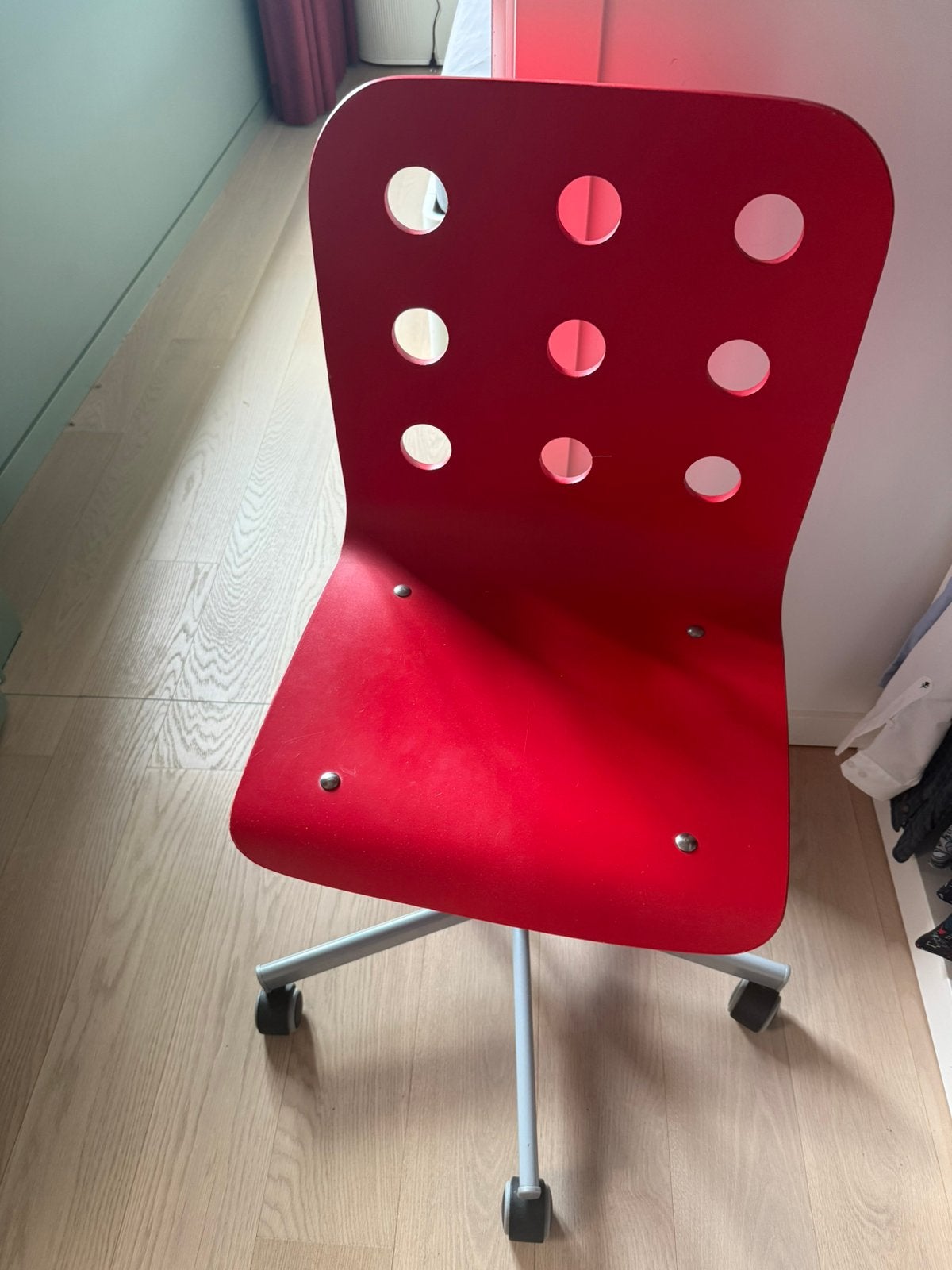 Ikea bureaustoel rood, Ophalen, Gebruikt, Rood, Bureaustoel