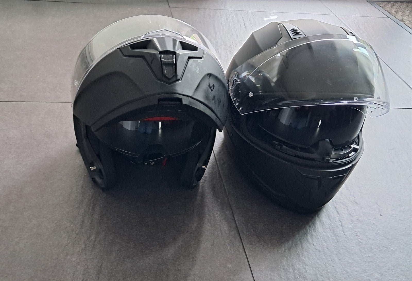 2 helmen voor scooter L en Xl, Enlèvement, Comme neuf, Large, Vinz