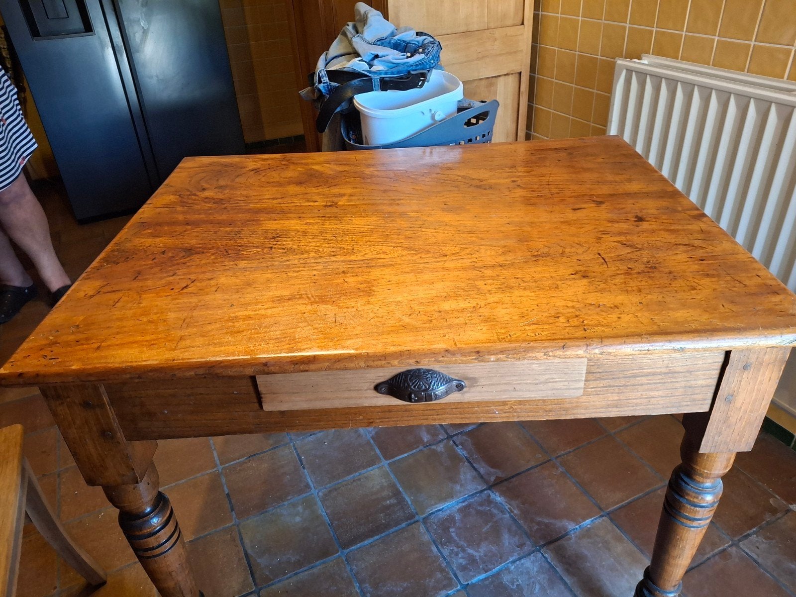 Table de cuisine en bois massif, 50 – 75, 50 à 100 cm, Enlèvement, Utilisé