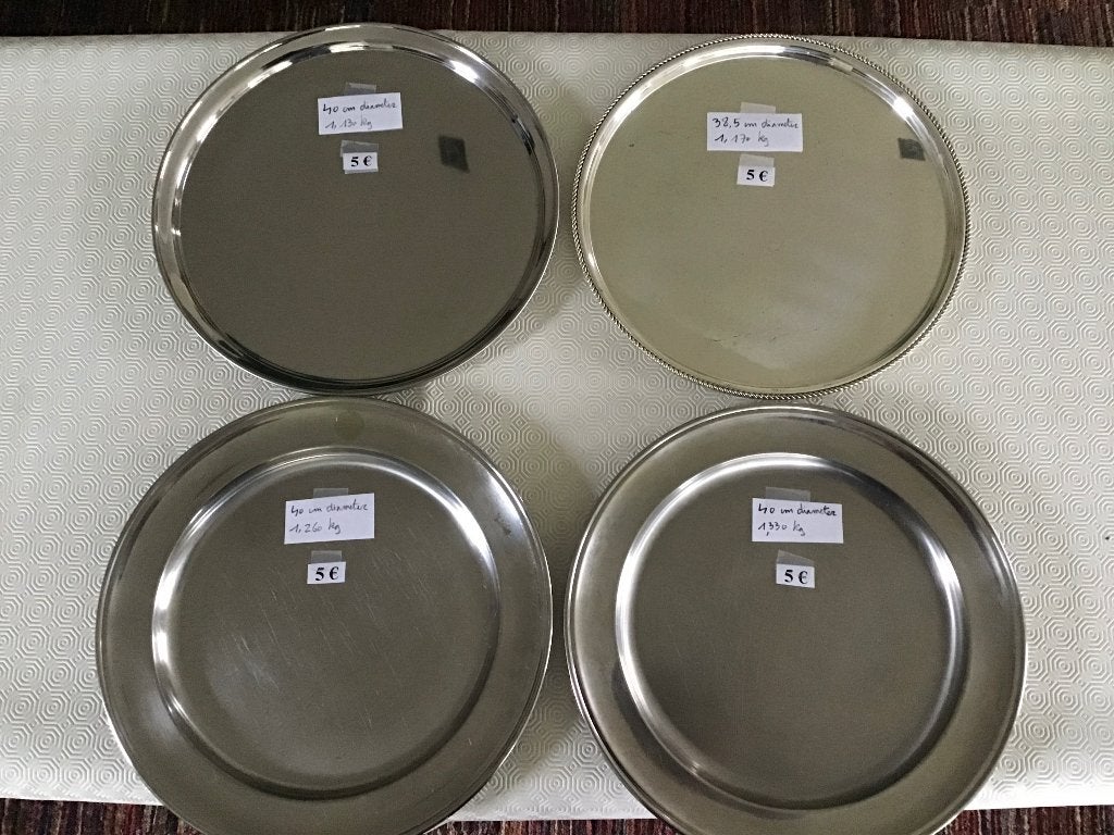 4 assiettes de service rondes solides en acier inoxydable, Maison & Meubles, Cuisine | Vaisselle, Enlèvement ou Envoi, Comme neuf