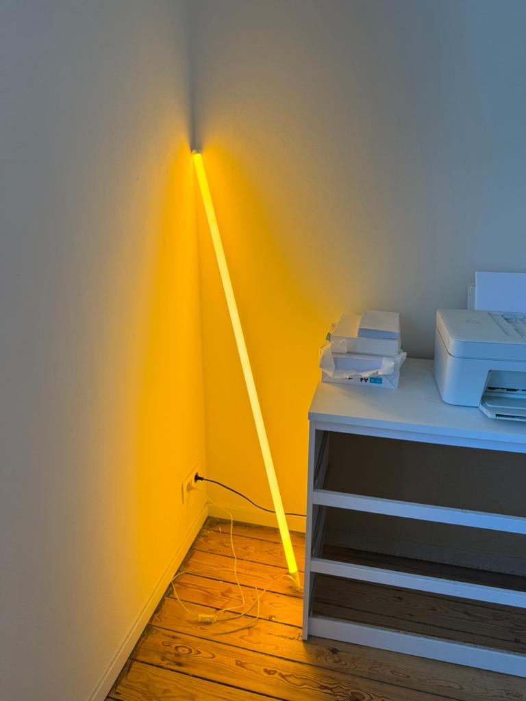 Hay Design Led Tube Lamp, Ophalen, Zo goed als nieuw