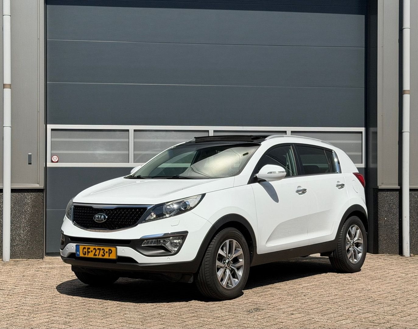 Kia Sportage 1.6 GDI ExecutiveLine bj.2015 Pano|Navi|Camera|, Zwart, 149 g/km, Wit, Handgeschakeld
