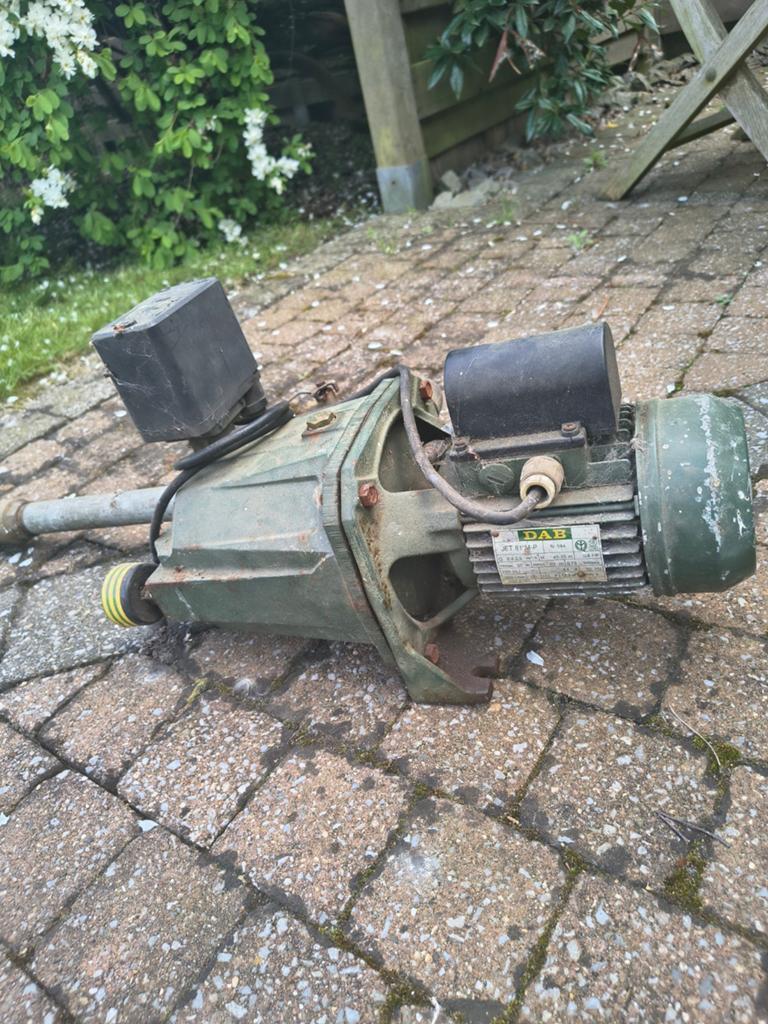 Waterpomp, Ophalen