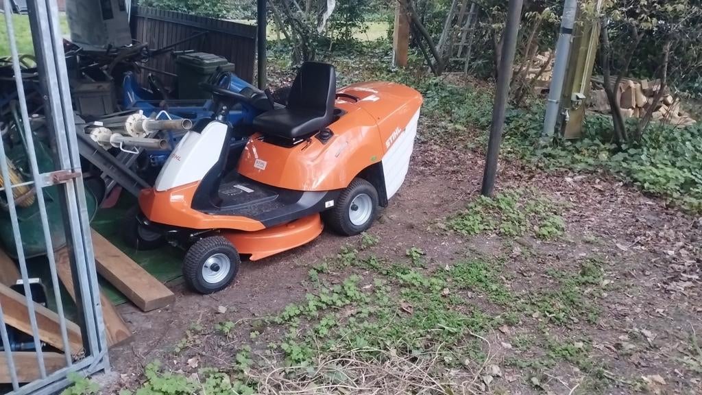 Stihl 4082 zitmaaier, Ophalen, Cirkelmaaier, Viking / Stihl, Benzine-grasmaaier