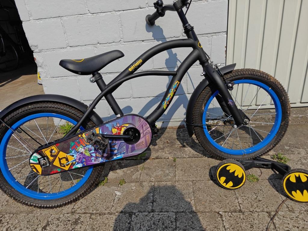 Batman kinderfiets 16 inch + zijwieltjes – Zeer nette staat, Fietsen en Brommers, Fietsen | Crossfietsen en BMX, Terugtraprem
