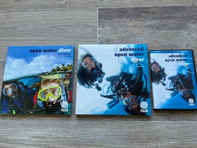 PADI theorieboek Open water en Advanced, Ophalen, Gebruikt