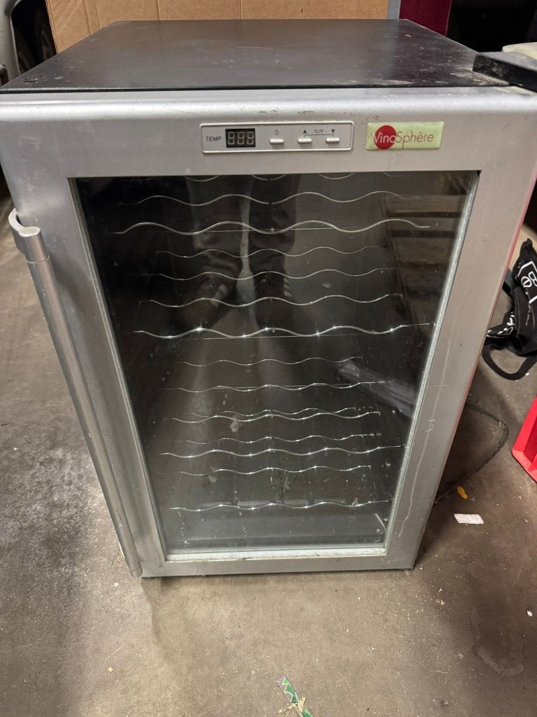 Frigo à vins, Electroménager, Enlèvement, Comme neuf, Sans bac à congélation, Moins de 85 cm