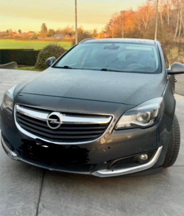 Opel insignia 2017, Argent ou Gris, Noir, 5 portes, Particulier