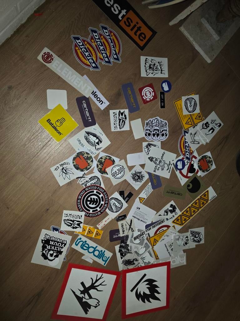 Stickers Carhartt, Volcom, .. stickers merken LOT, Ophalen