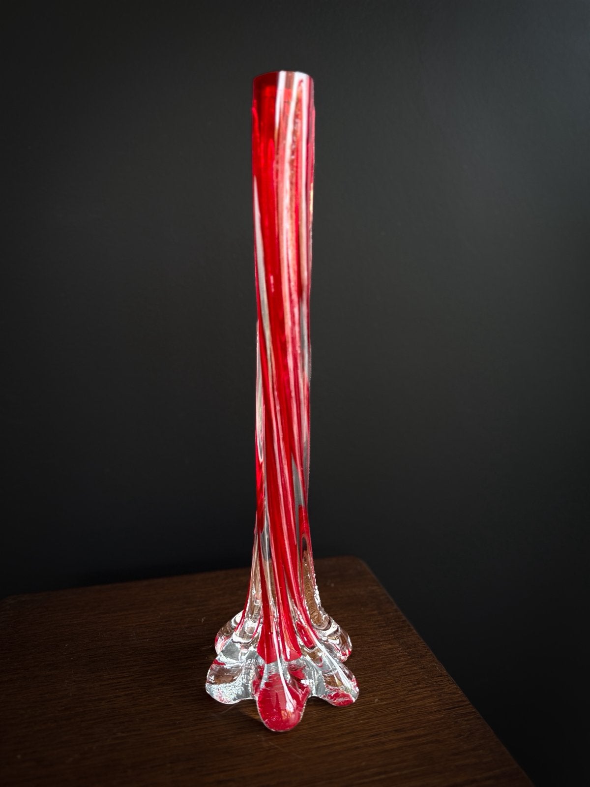 Vintage Sommerso Art Glass vaasje – robijnrood & helder glas, Enlèvement ou Envoi, Utilisé, Verre