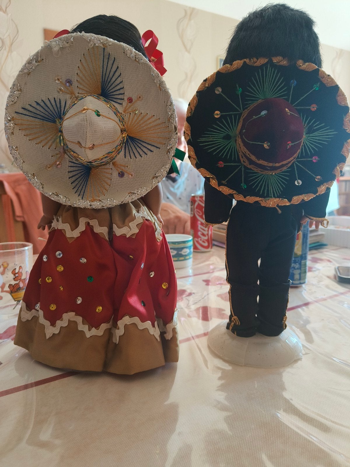 popjes uit mexico, Ophalen