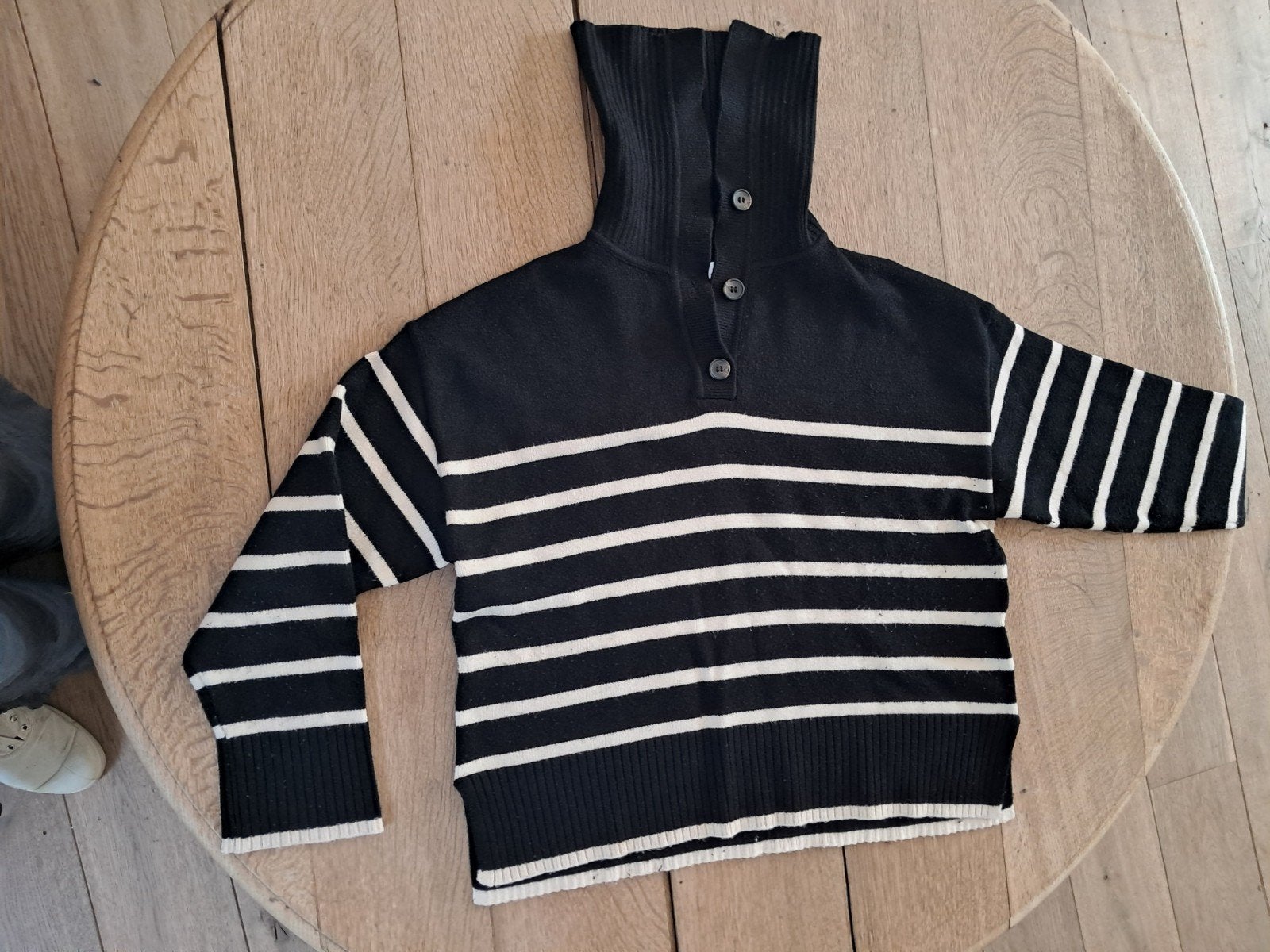 pull Zara ligné, Enlèvement