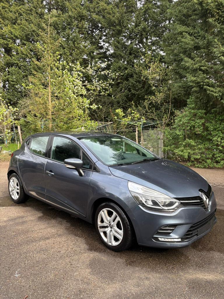 Renault Clio 4 1.5 Euro 6B, Voorwielaandrijving, Euro 6, Leder en Stof, Particulier